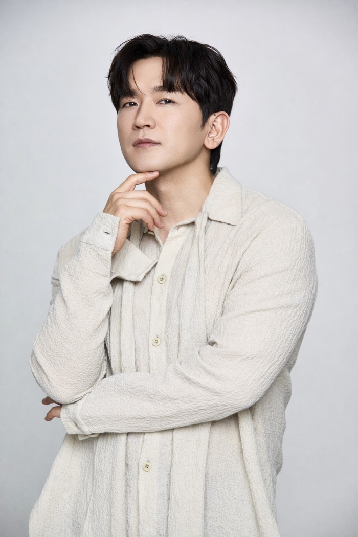 신화 이민우, 백커스엔터테인먼트와 전속계약 체결